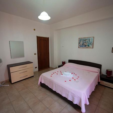 Olimpo Appartament'S Apartment Parghelia Bagian luar foto